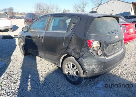 2015 Chevrolet Sonic Lt Auto z USA, uszkodzony, nr VIN 1G1JC6SH2F4141535